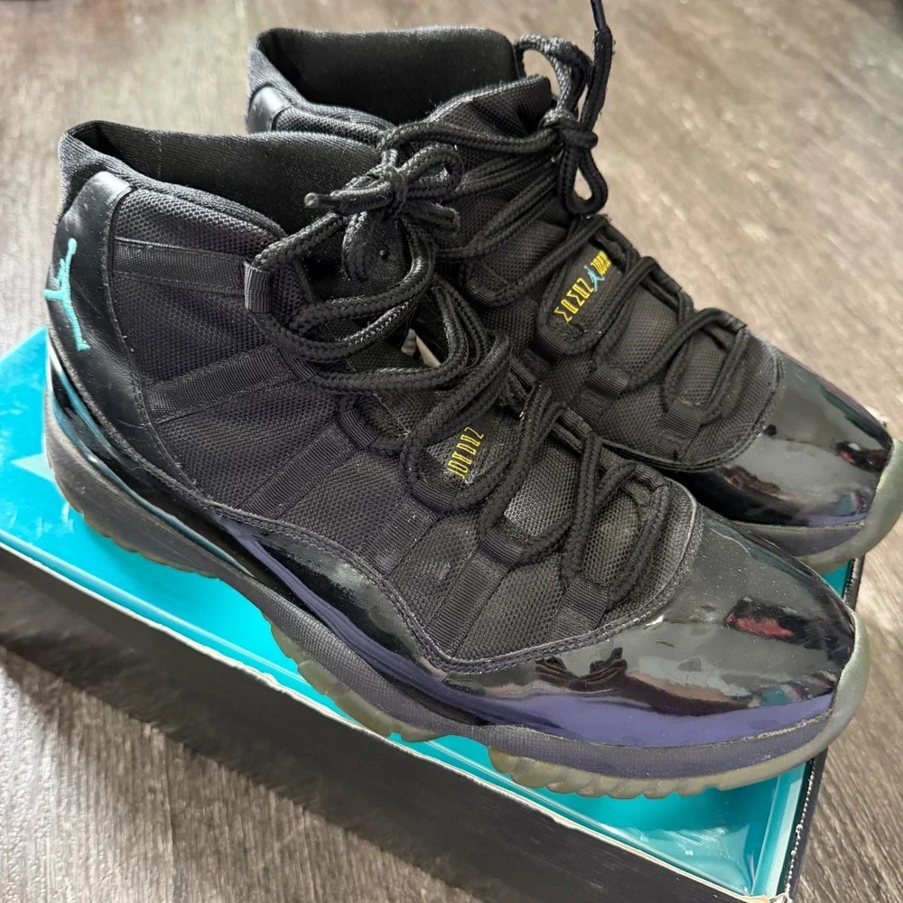 Jordan Air Jordan 11 Retro Men 11.5 Black Gamma Blue Patent Leather with Box